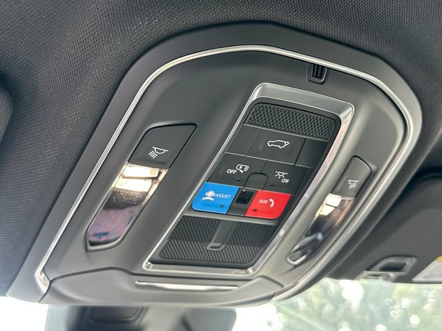 New 2027 Jeep Grand Cherokee Altitude AWD/4WD image 24