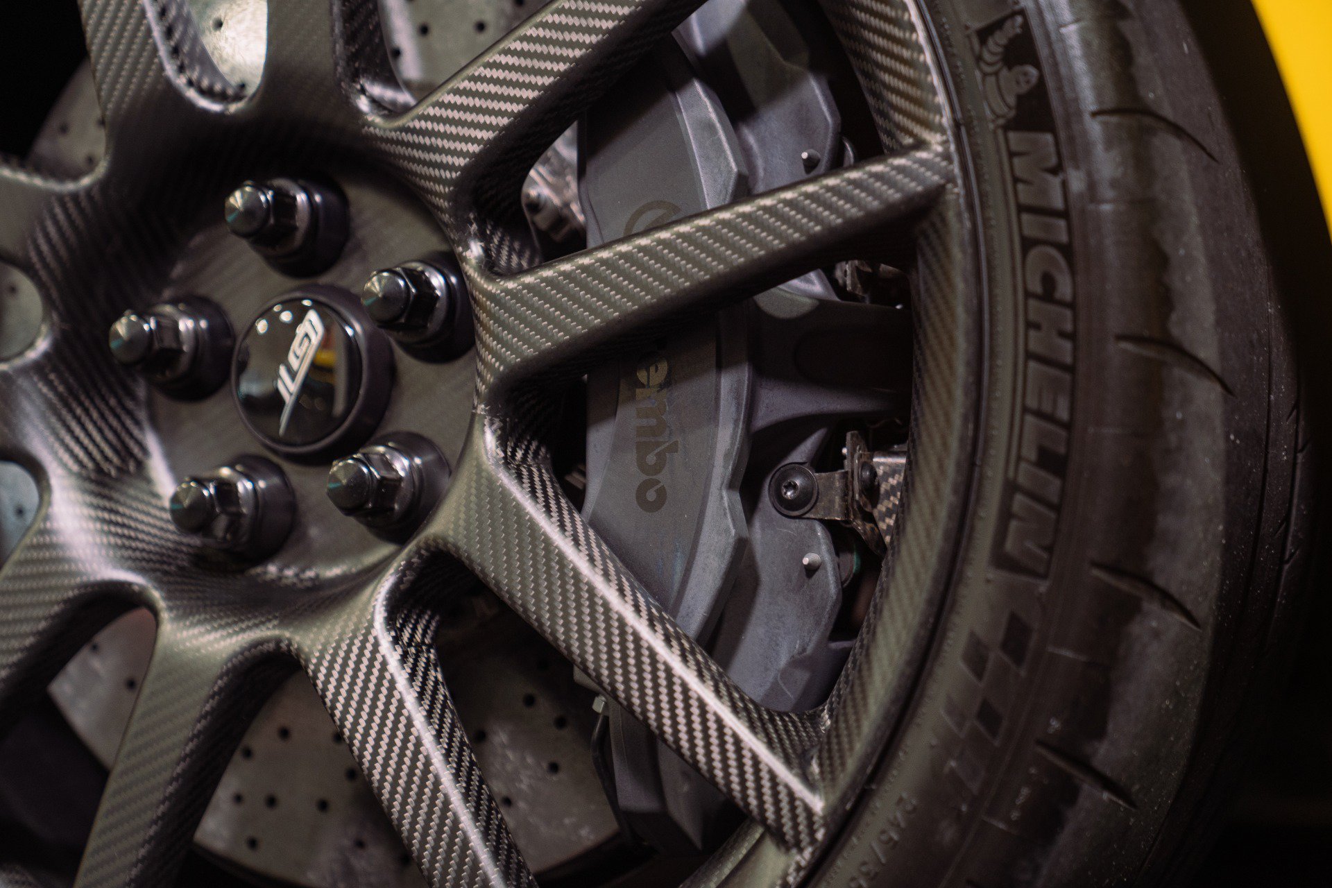 Used 2019 Ford GT RWD image 20