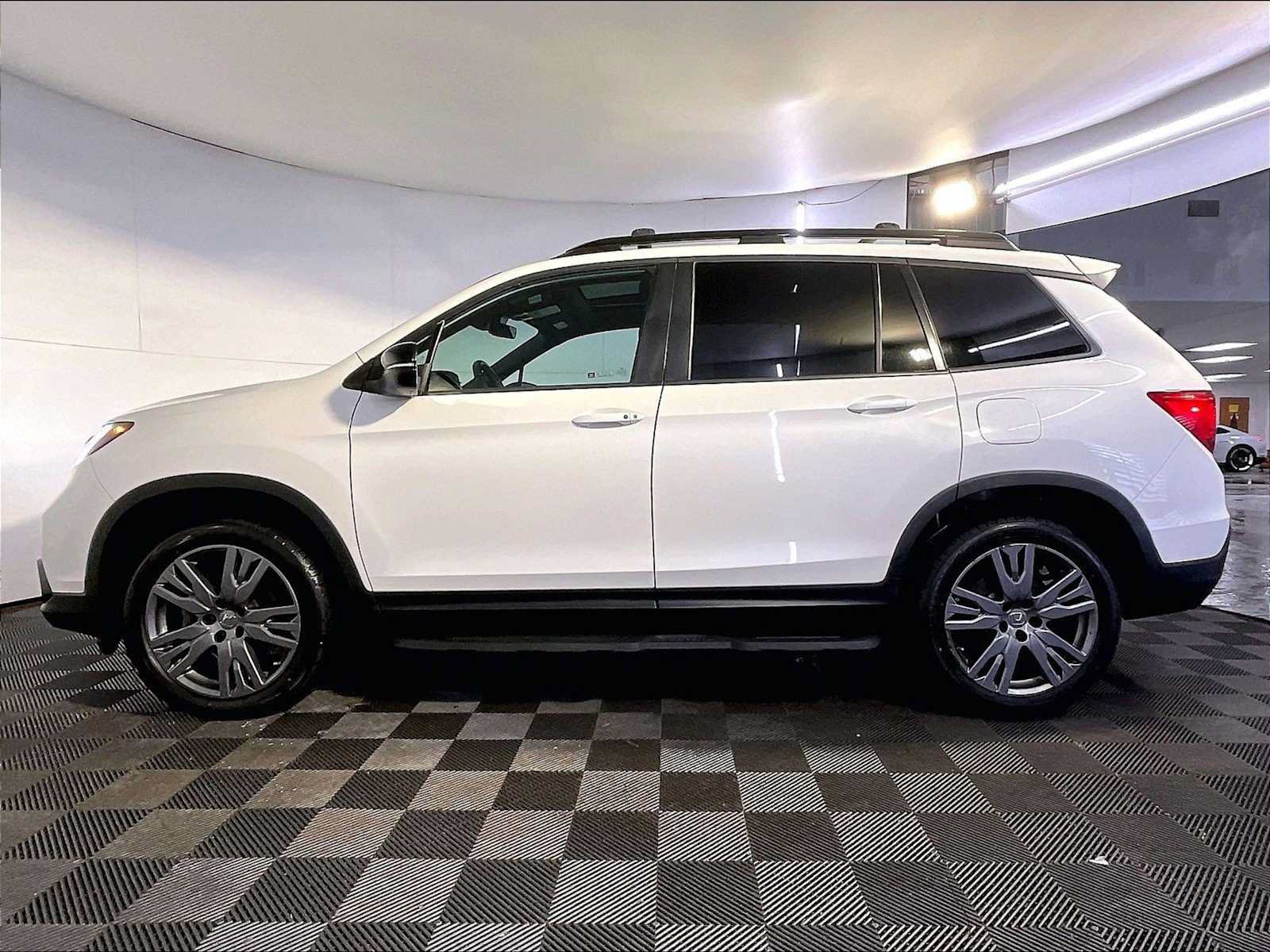 Used 2020 Honda Passport EX-L image 2