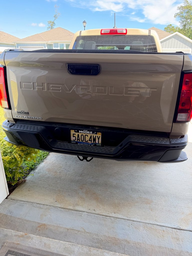 Used 2023 Chevrolet Colorado W/T AWD/4WD image 1