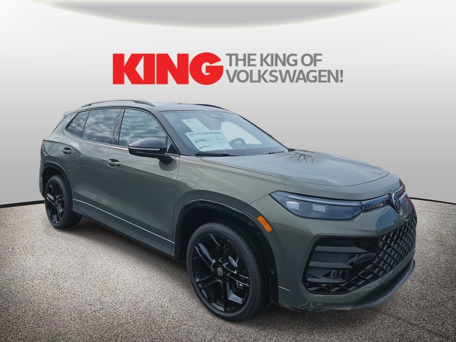 New 2026 Volkswagen Tiguan SE R-Line image 1