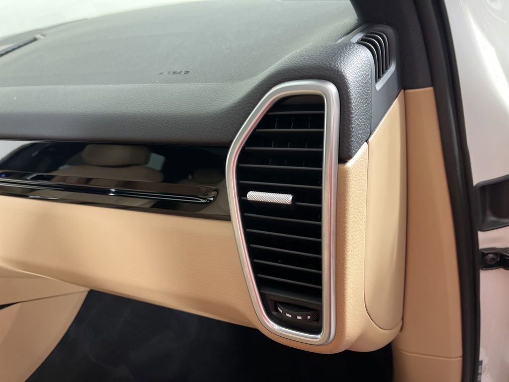 Used 2019 Porsche Cayenne image 20