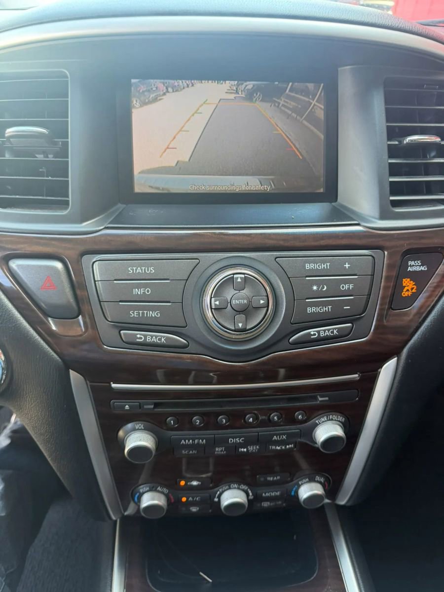 Used 2014 Nissan Pathfinder SL w/ Cargo Package FWD image 11