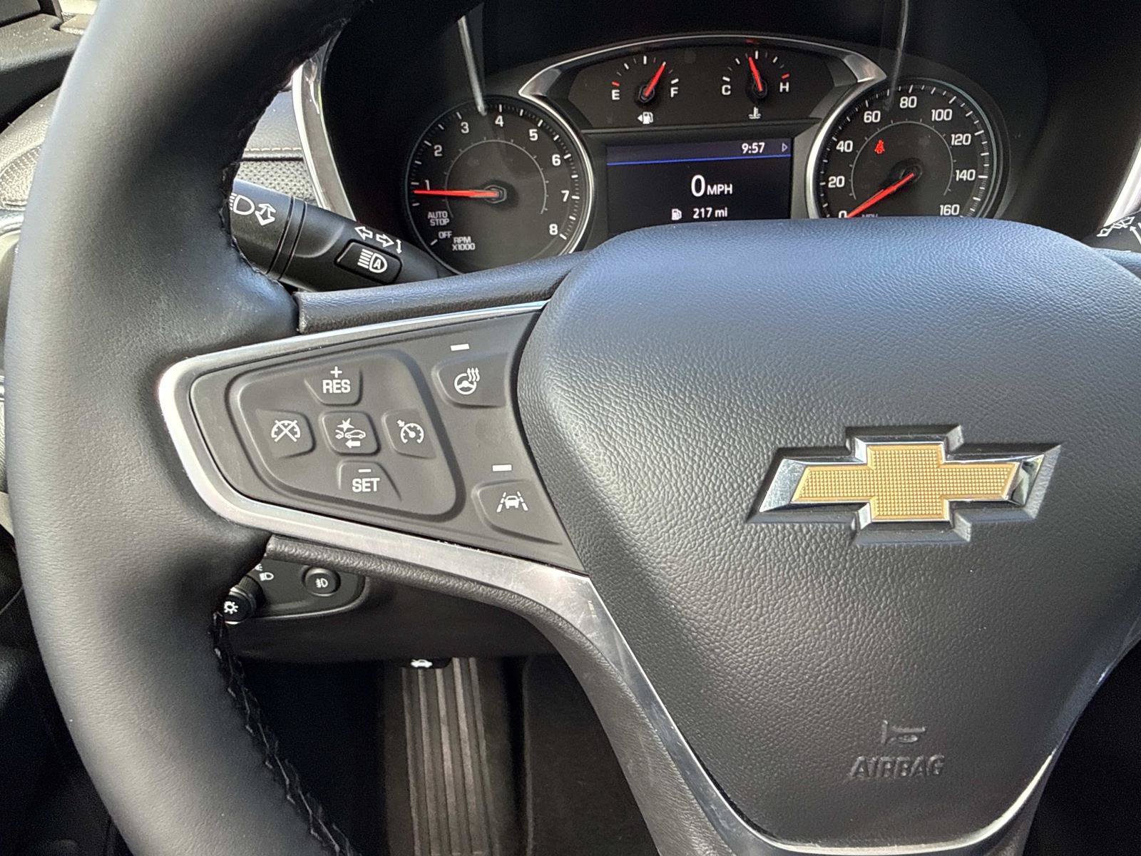 Used 2023 Chevrolet Equinox Premier FWD image 15