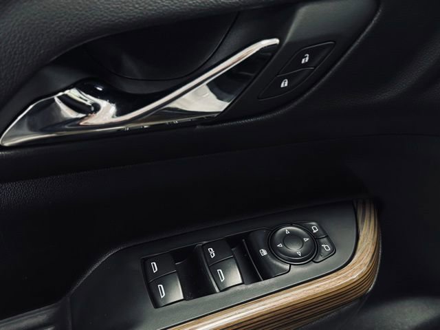 Used 2023 GMC Acadia SLE w/ Driver Convenience Package image 14