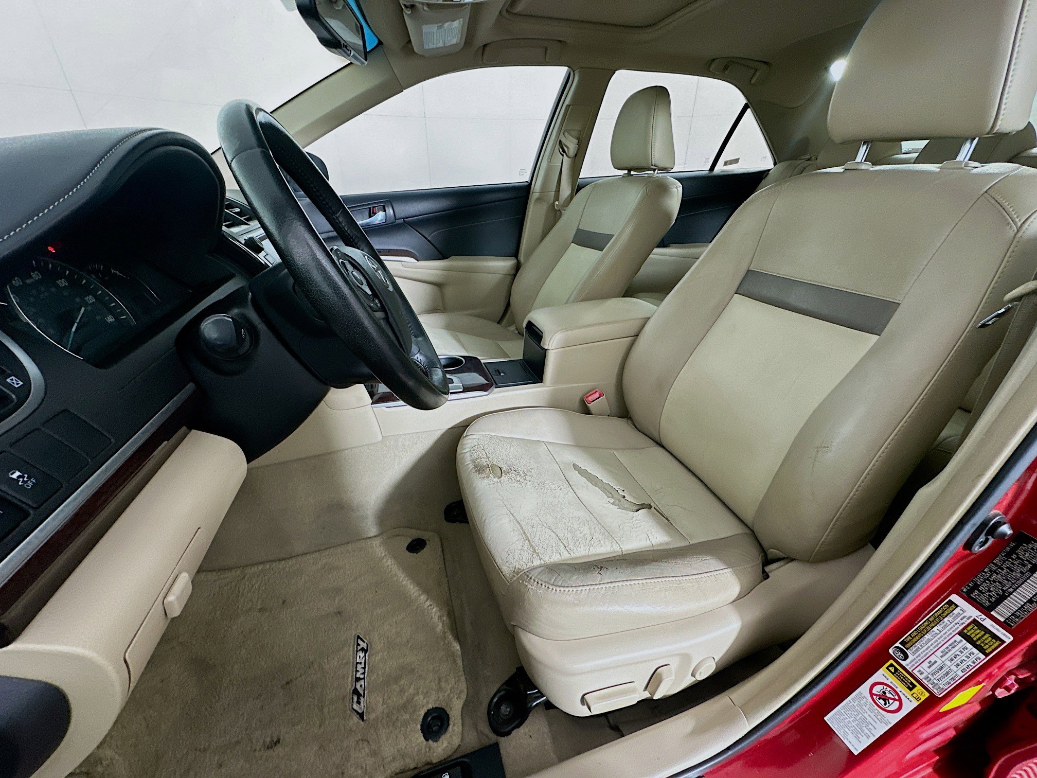 Used 2013 Toyota Camry XLE FWD image 13