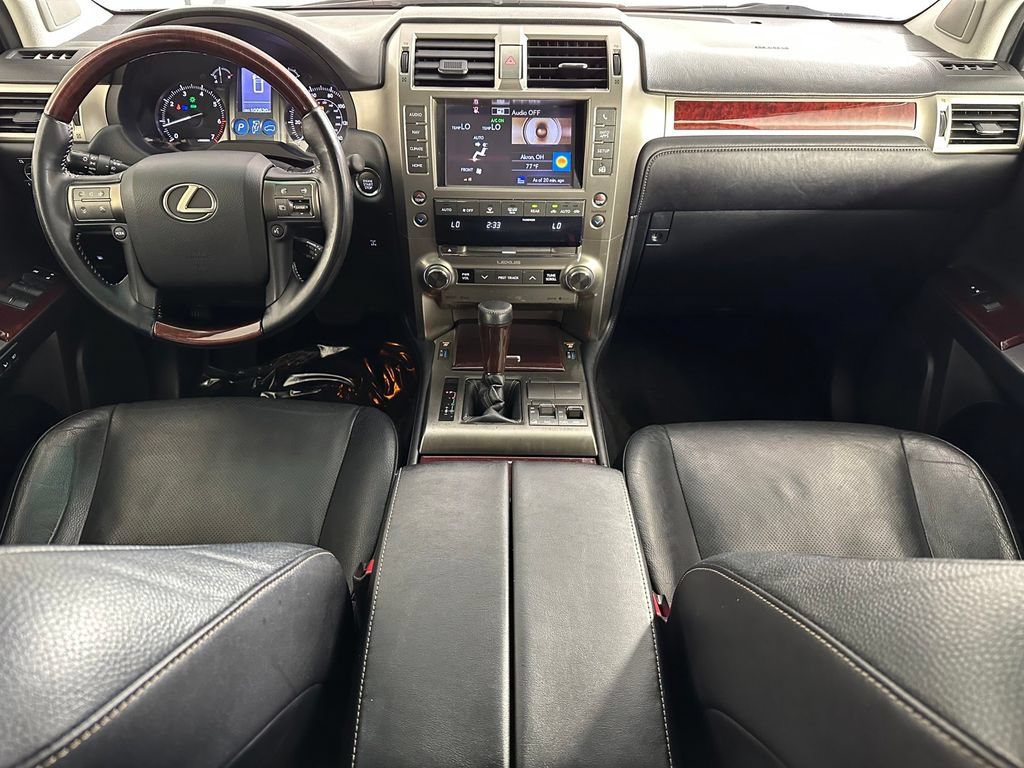 Used 2016 Lexus GX 460 w/ Premium Package AWD/4WD image 24
