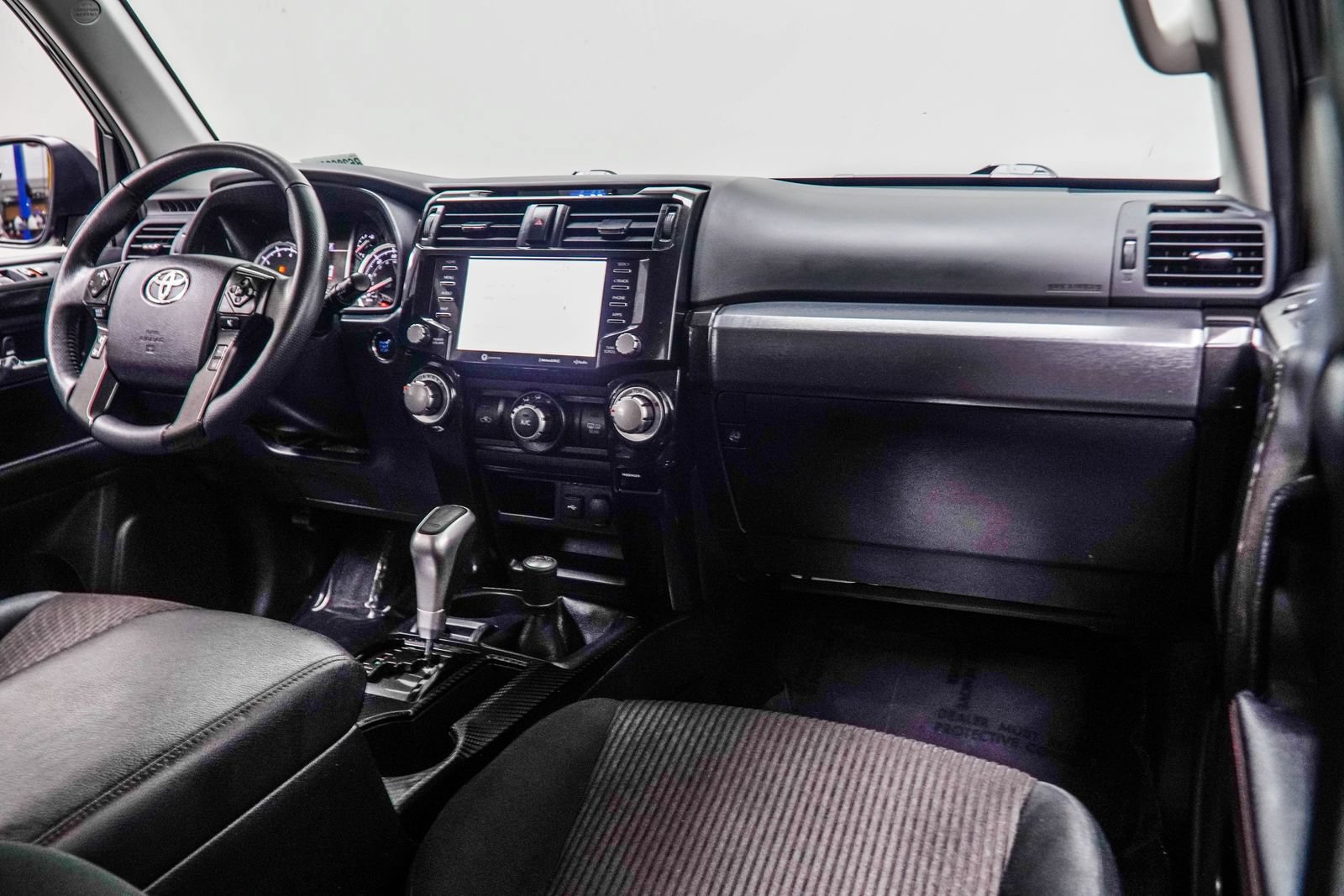 Used 2024 Toyota 4Runner TRD Off-Road AWD/4WD image 19
