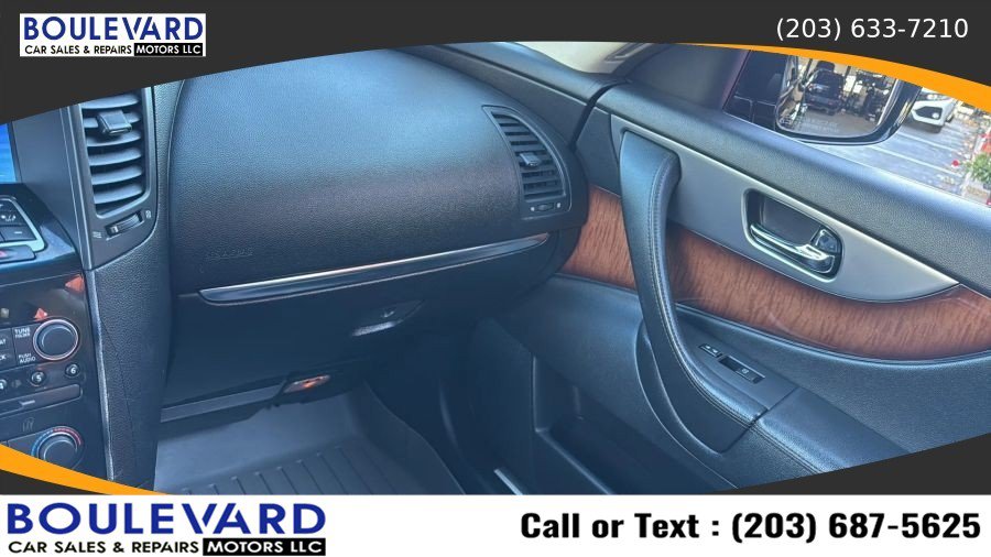 Used 2012 INFINITI FX35 AWD w/ Premium Pkg image 14