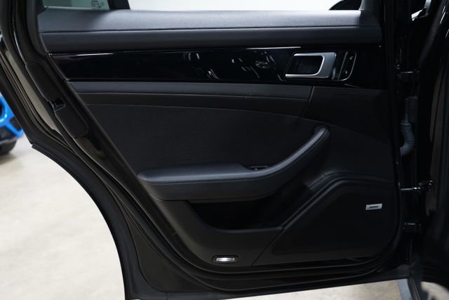 Used 2018 Porsche Panamera RWD image 20