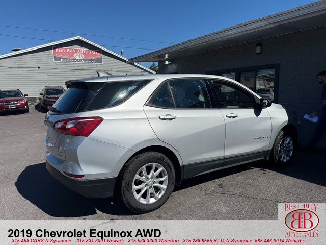 Used 2019 Chevrolet Equinox LS AWD/4WD image 3