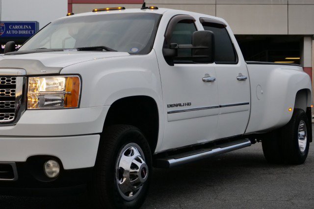 Used 2011 GMC Sierra 3500 Denali image 27