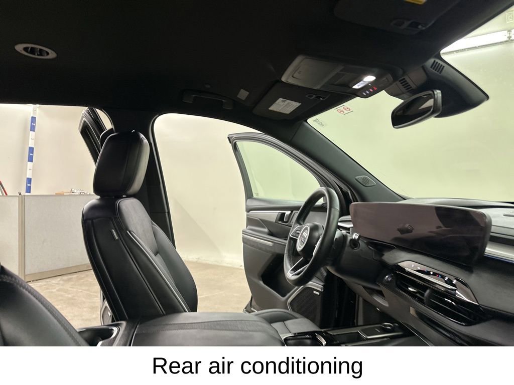 Used 2025 Buick Enclave Preferred image 21