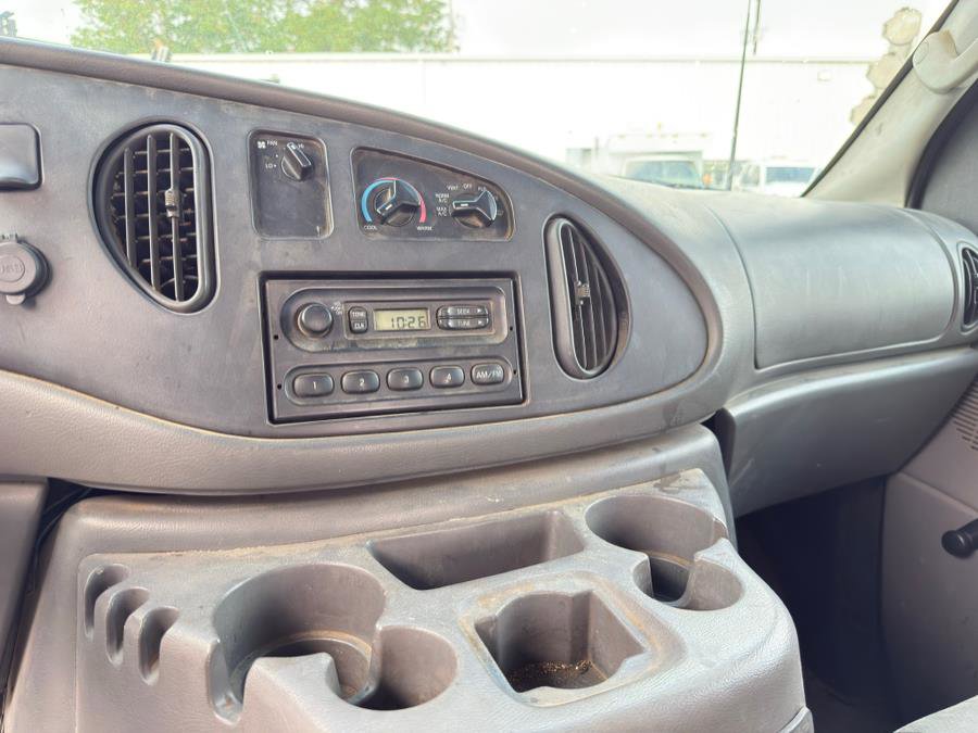Used 2003 Ford E-350 and Econoline 350 Super Duty image 10