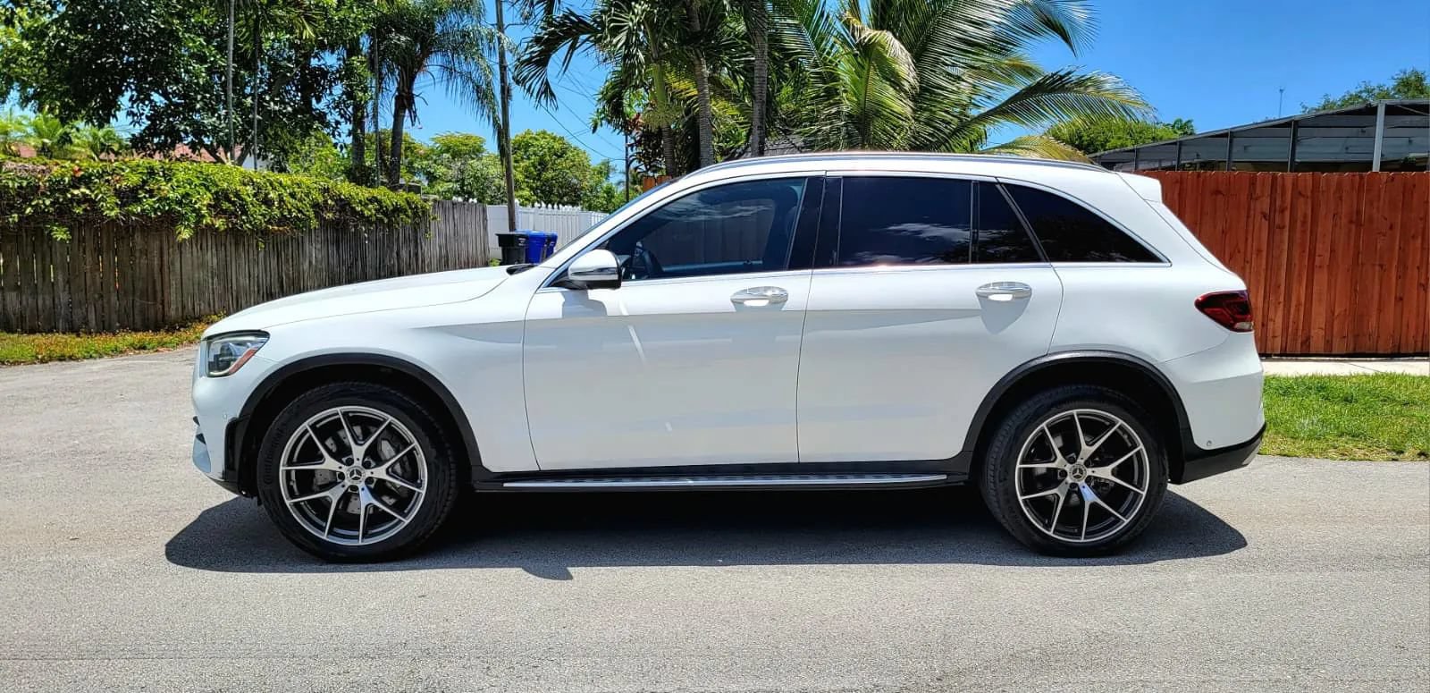Used 2020 Mercedes-Benz GLC 300 image 11