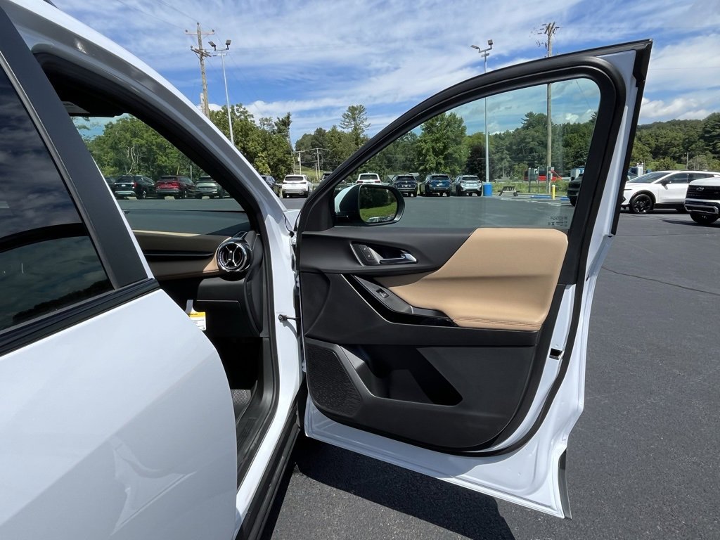 New 2026 Chevrolet Equinox ACTIV w/ Convenience Package III image 21