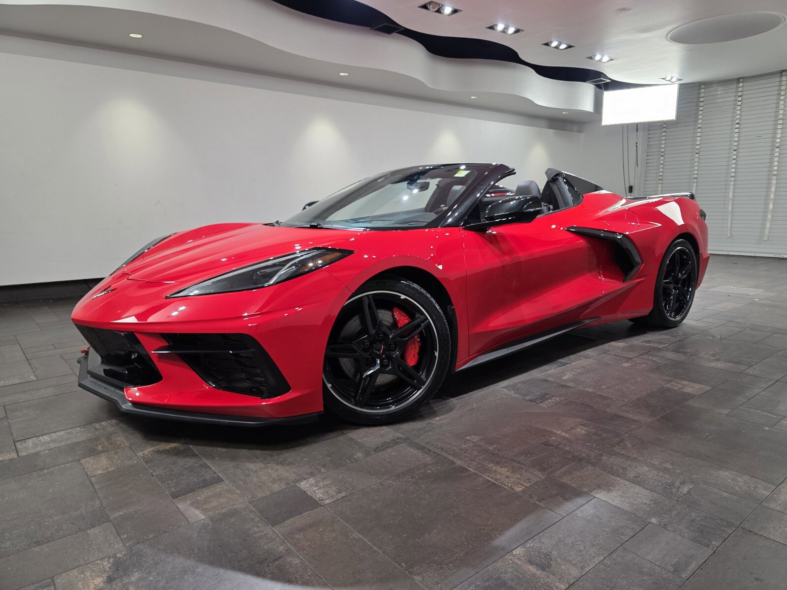 Used 2020 Chevrolet Corvette Stingray Premium Conv w/ 3LT Preferred Equipment Group image 1