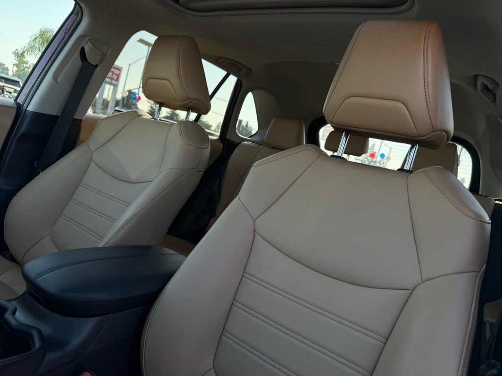 Used 2024 Toyota RAV4 XLE Premium image 16