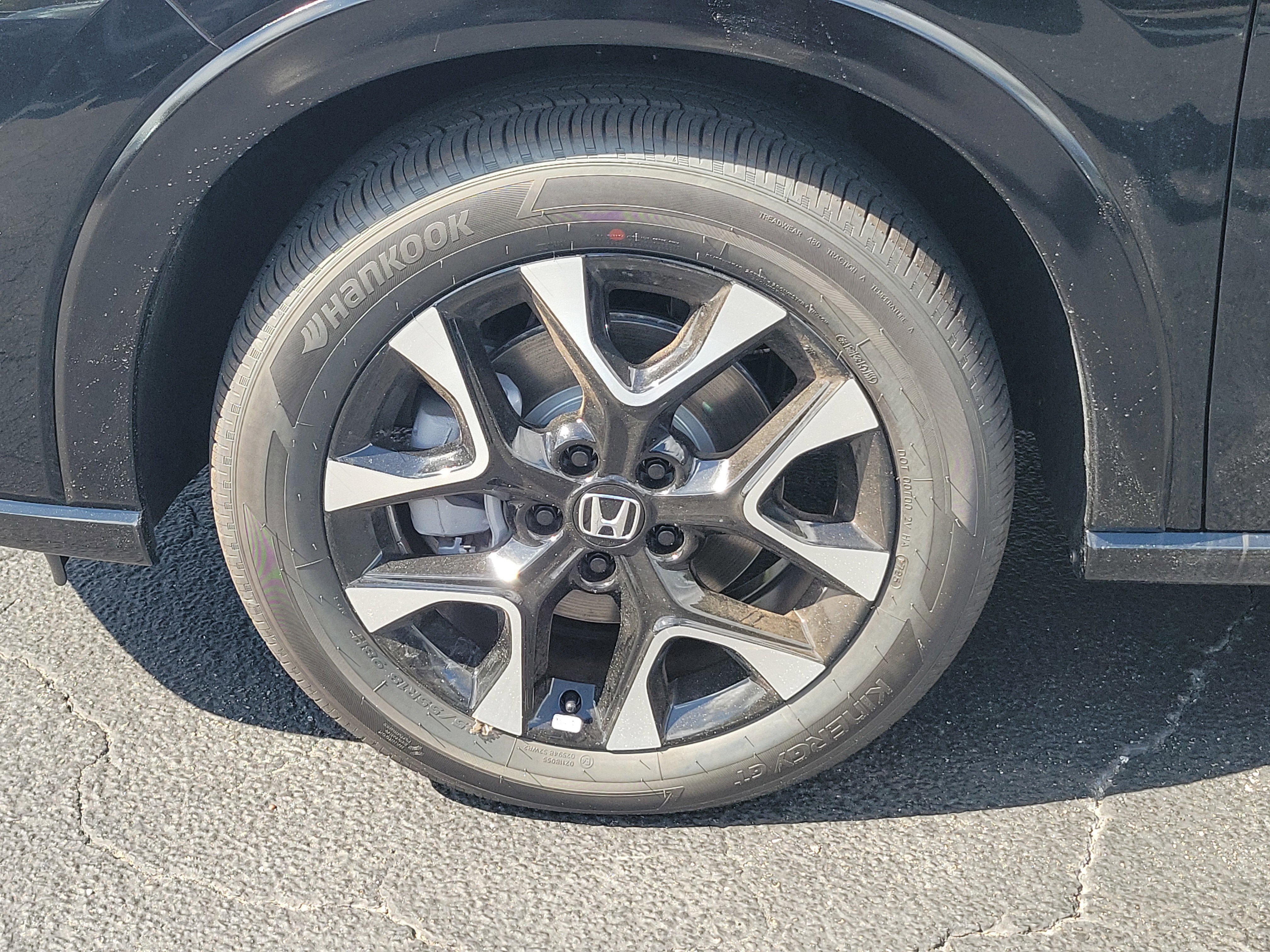 New 2026 Honda HR-V EX-L image 3