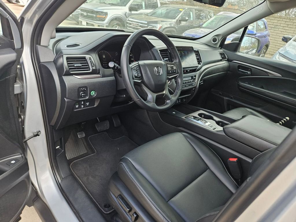 Used 2025 Honda Ridgeline RTL image 13
