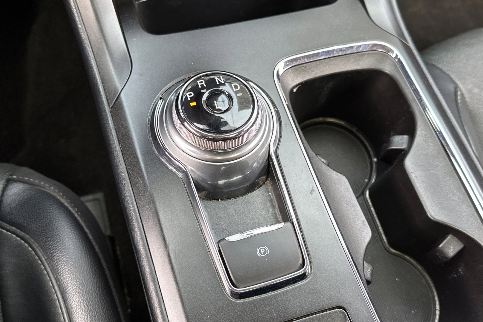 Used 2019 Ford Fusion Energi Titanium image 19