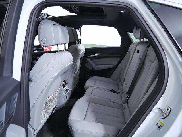 Used 2023 Audi Q5 2.0T Premium Plus w/ Premium Plus Package AWD/4WD image 14