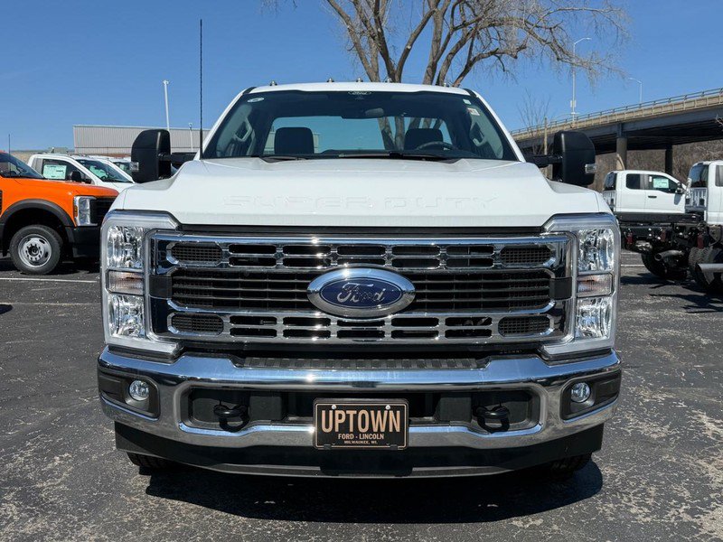 New 2026 Ford F350 XL w/ XL Chrome Package RWD image 9