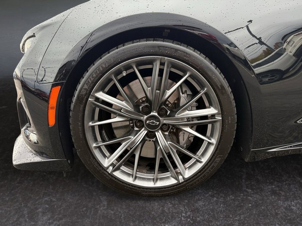Used 2022 Chevrolet Camaro ZL1 image 9