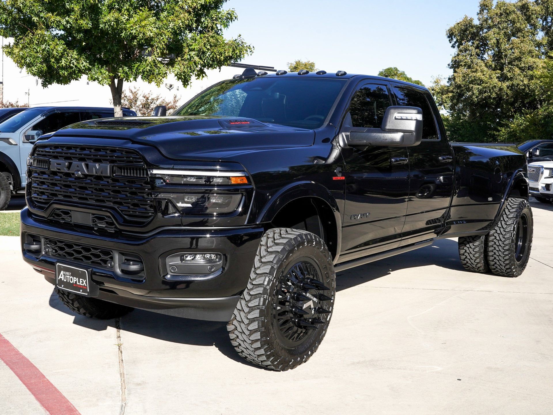 Used 2025 RAM 3500 Limited image 8