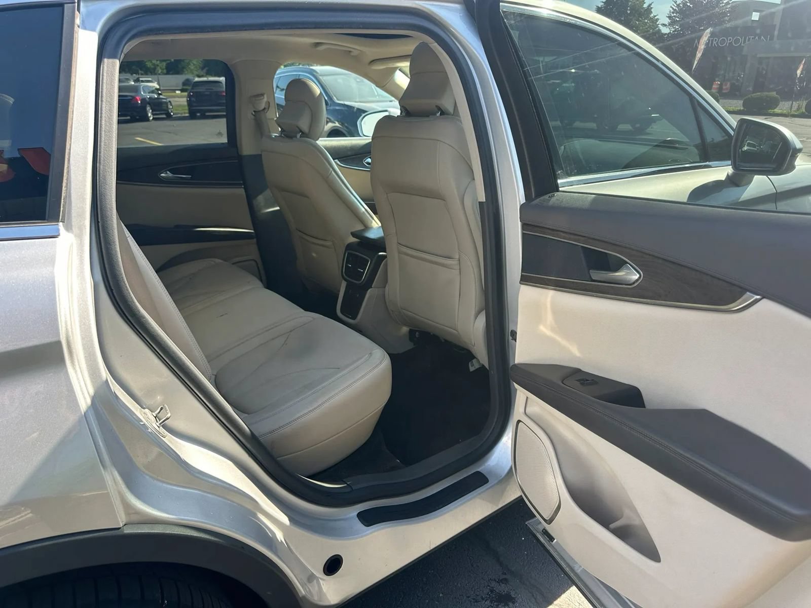 Used 2016 Lincoln MKX Reserve w/ Climate Package AWD/4WD image 17