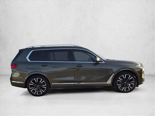 Used 2026 BMW X7 xDrive40i AWD/4WD image 4