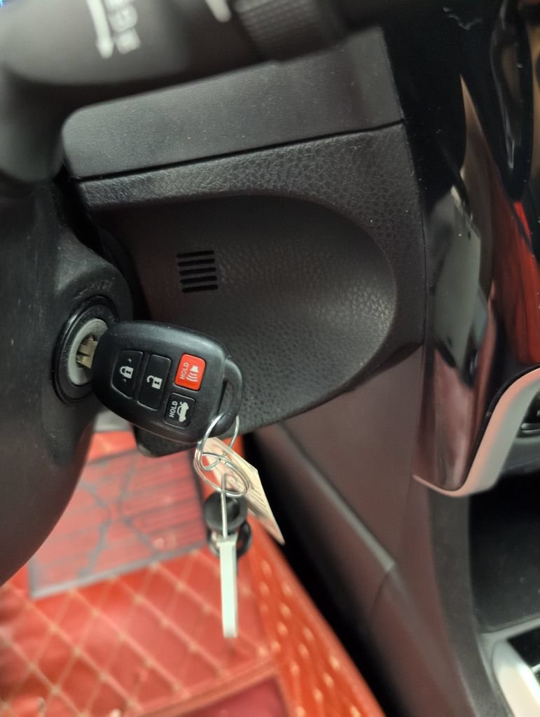 Used 2019 Toyota Corolla SE FWD image 39
