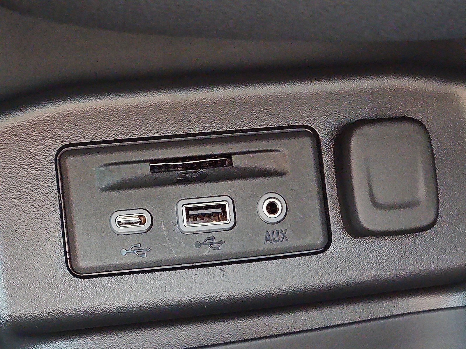 Certified 2023 Chevrolet Equinox LT image 24