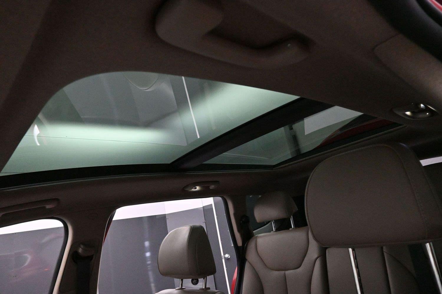 Used 2021 Hyundai Santa Fe Limited FWD image 31