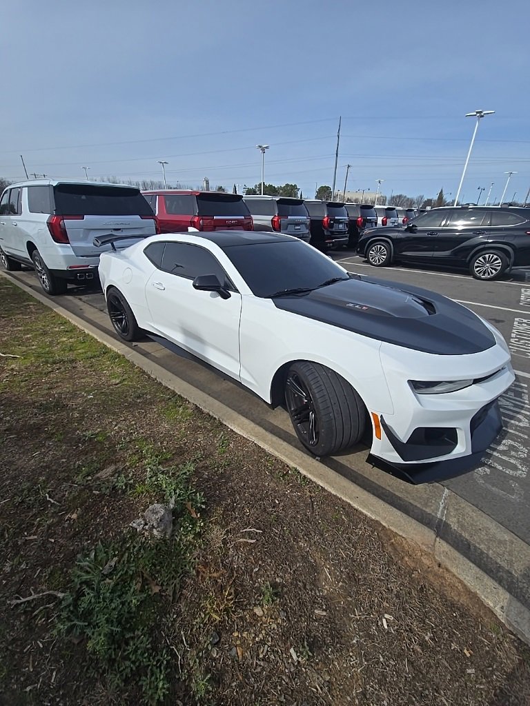 Used 2018 Chevrolet Camaro ZL1 image 8