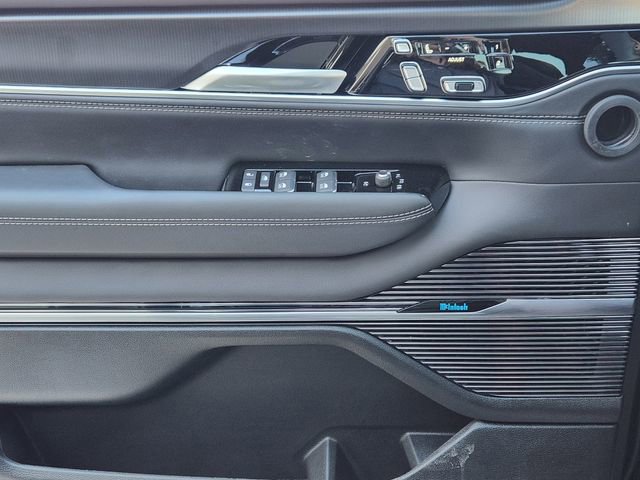 New 2026 Jeep Grand Wagoneer Summit w/ Premium Group III image 19