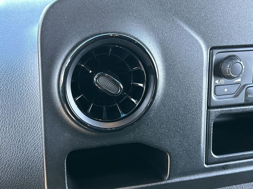 Used 2025 Mercedes-Benz Sprinter 2500 image 20