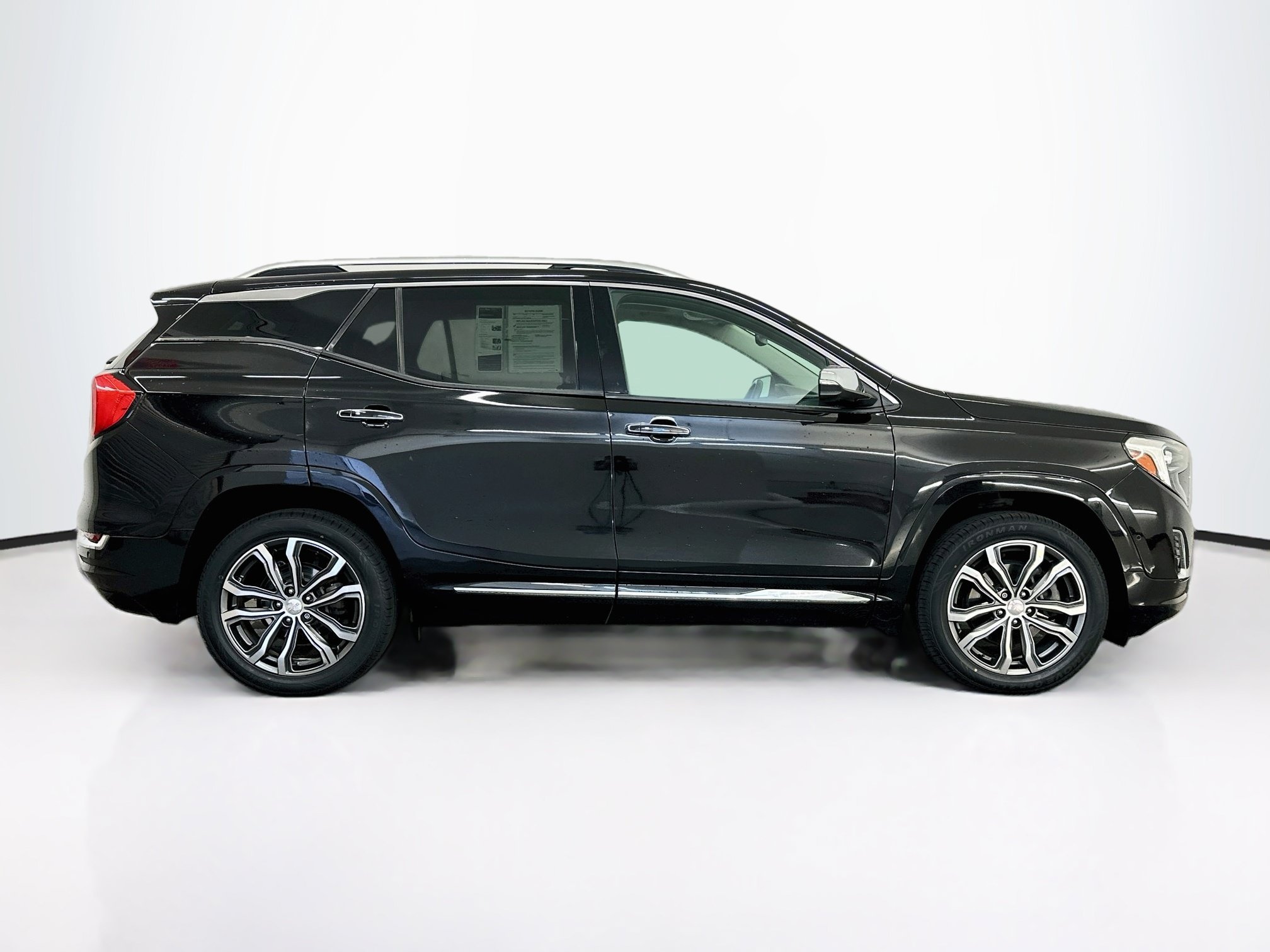Used 2018 GMC Terrain Denali w/ Advanced Safety Package AWD/4WD image 10