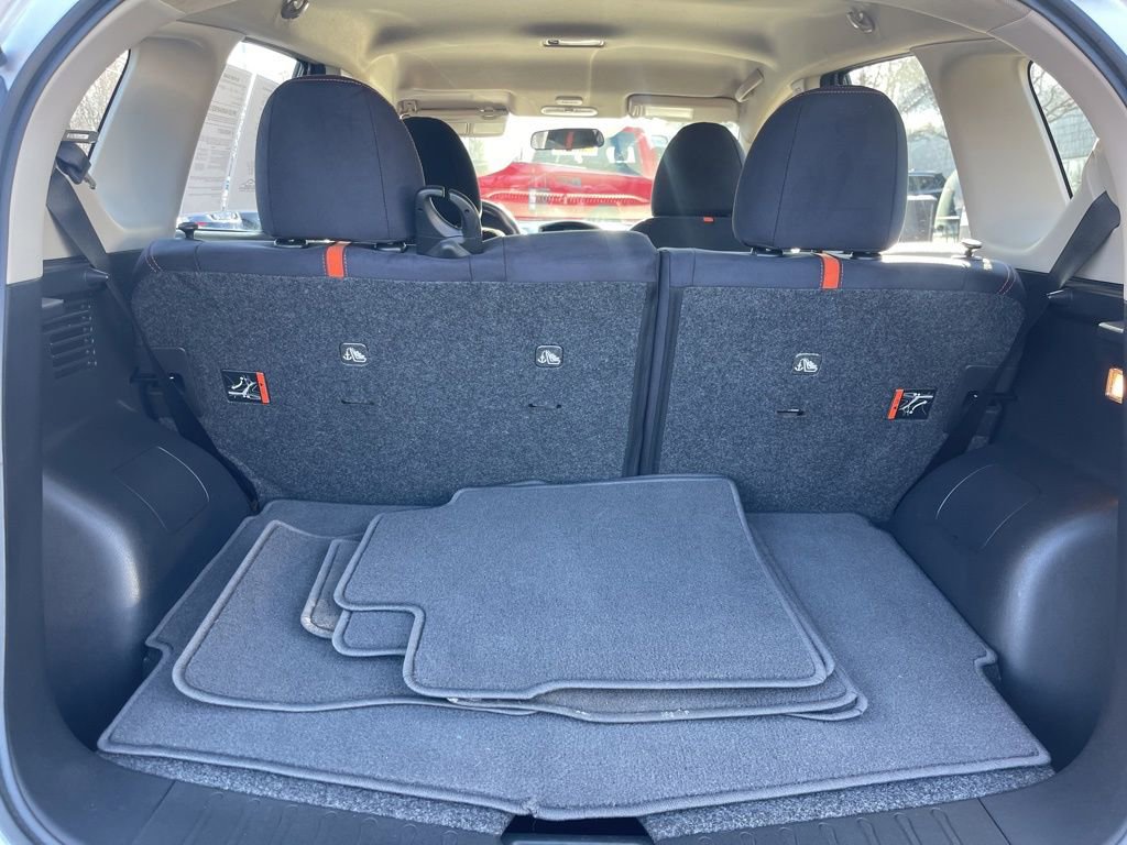 Used 2018 Nissan Versa Note SR image 23