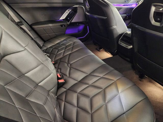 Used 2025 BMW 740i RWD image 33