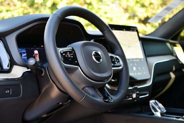 New 2027 Volvo XC60 B5 Core AWD/4WD image 11