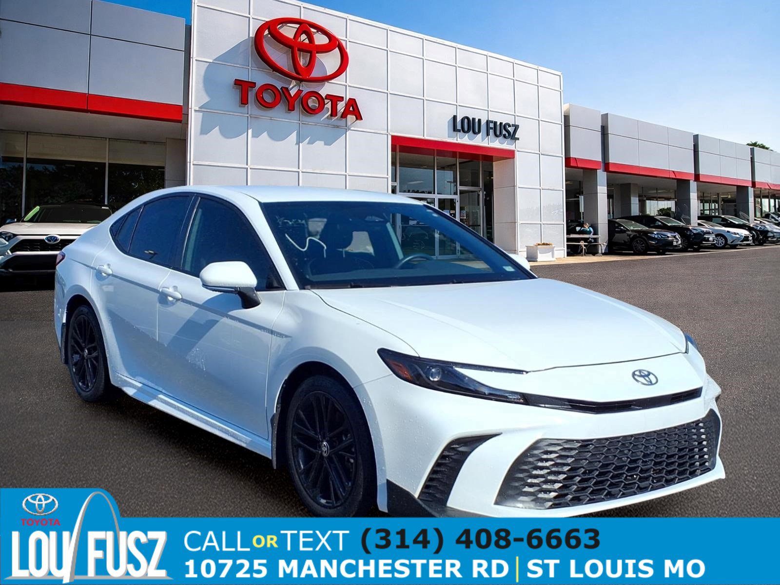 Certified 2025 Toyota Camry SE FWD image 1