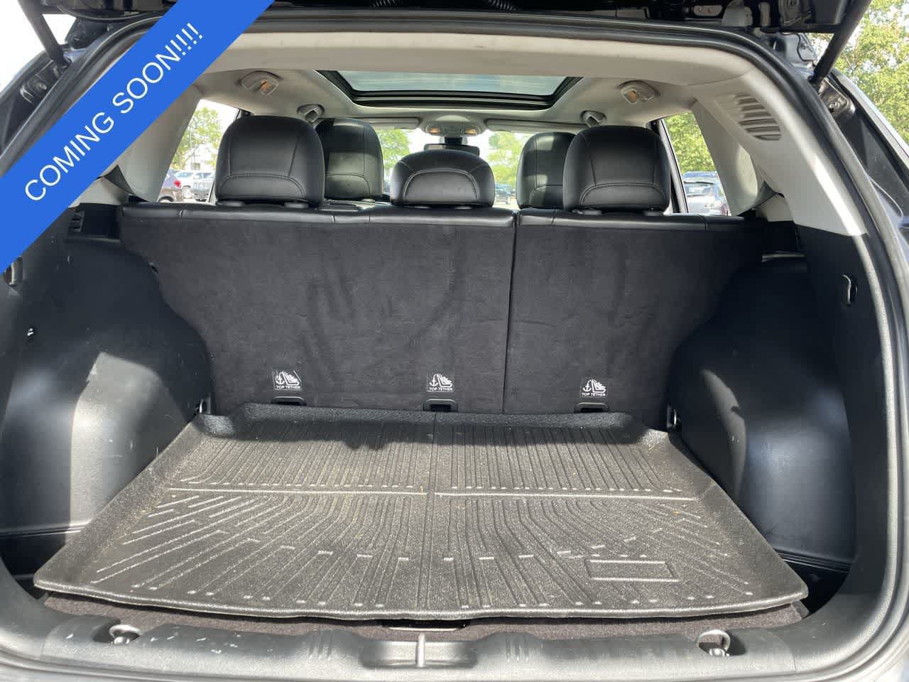 Used 2018 Jeep Compass Latitude w/ Cold Weather Group AWD/4WD image 17