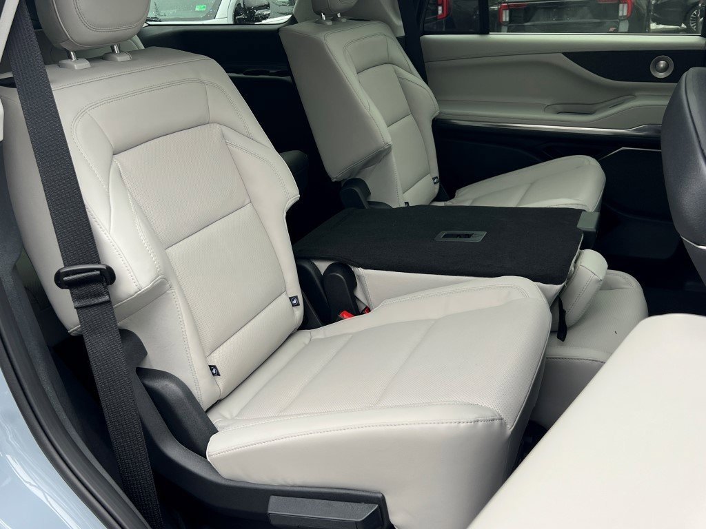 New 2026 Lincoln Navigator Reserve image 12