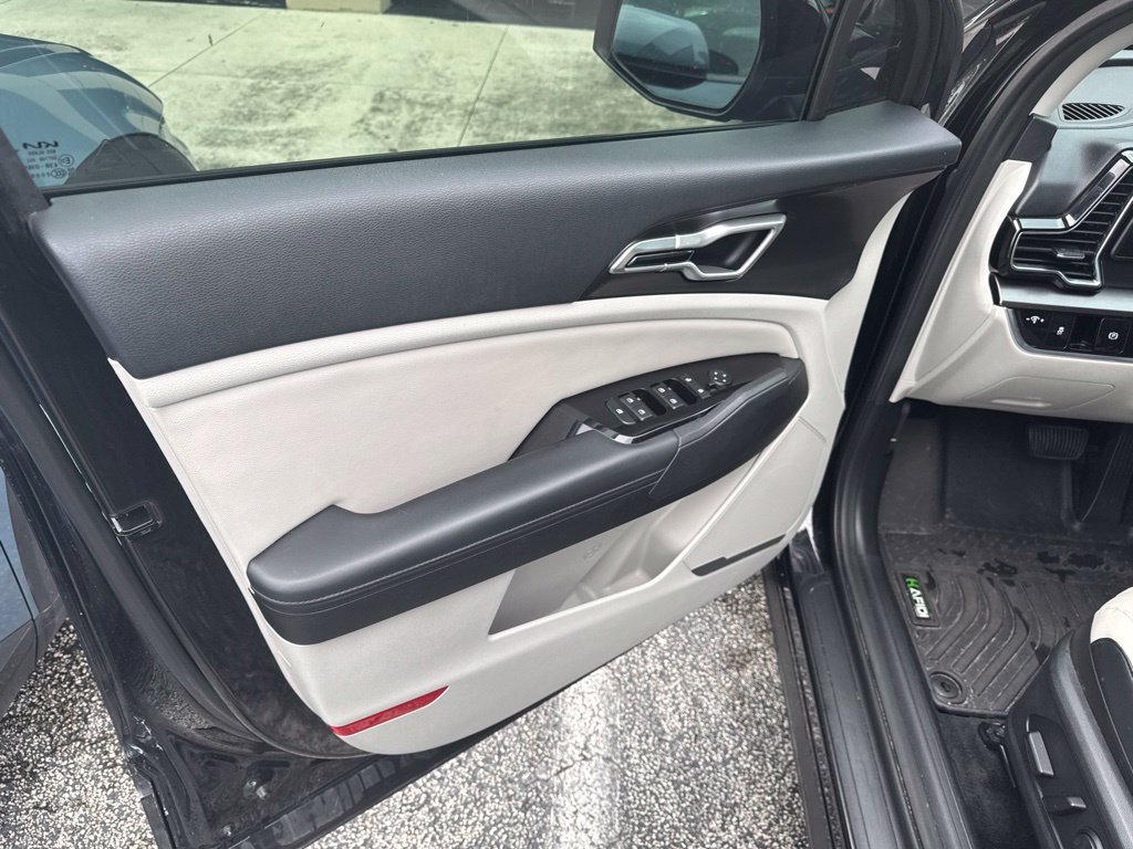 Used 2023 Kia Sportage EX FWD image 18