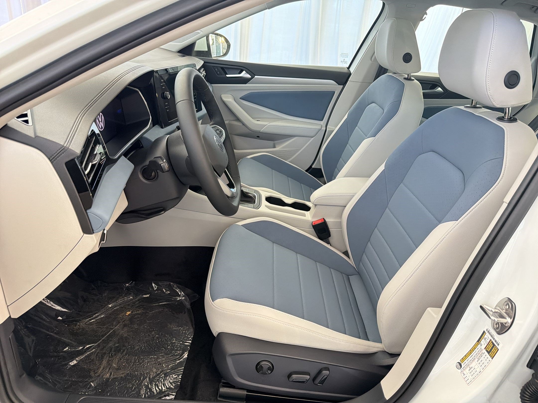 New 2026 Volkswagen Jetta SE FWD image 5
