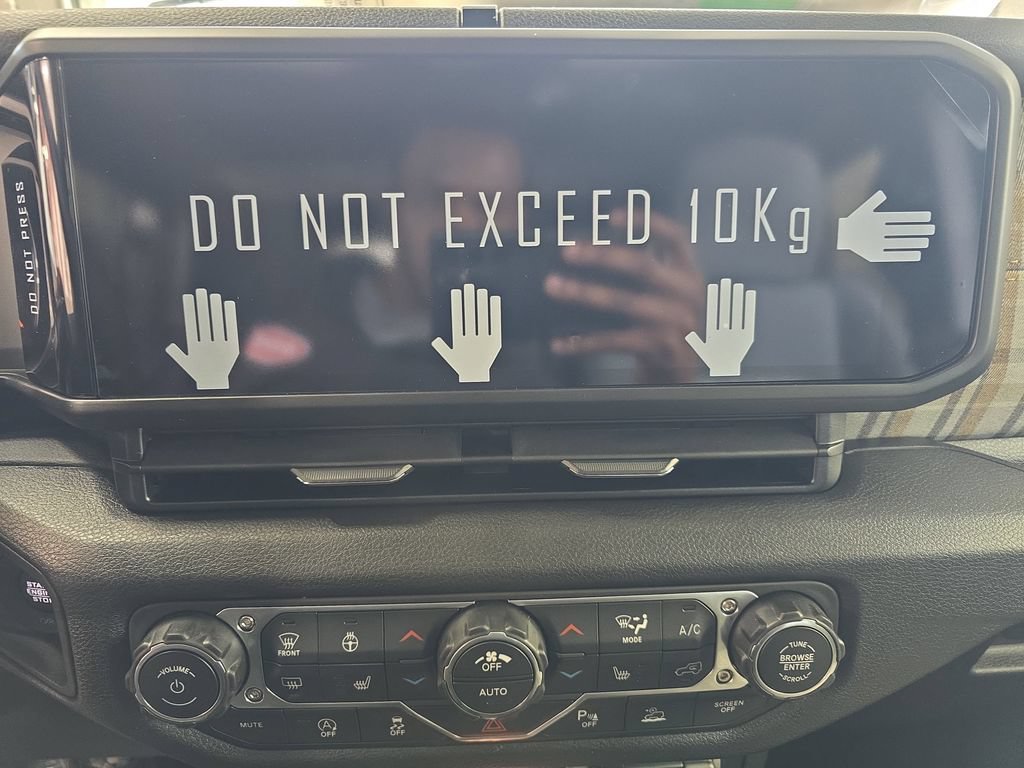 New 2026 Jeep Gladiator Sport AWD/4WD image 24