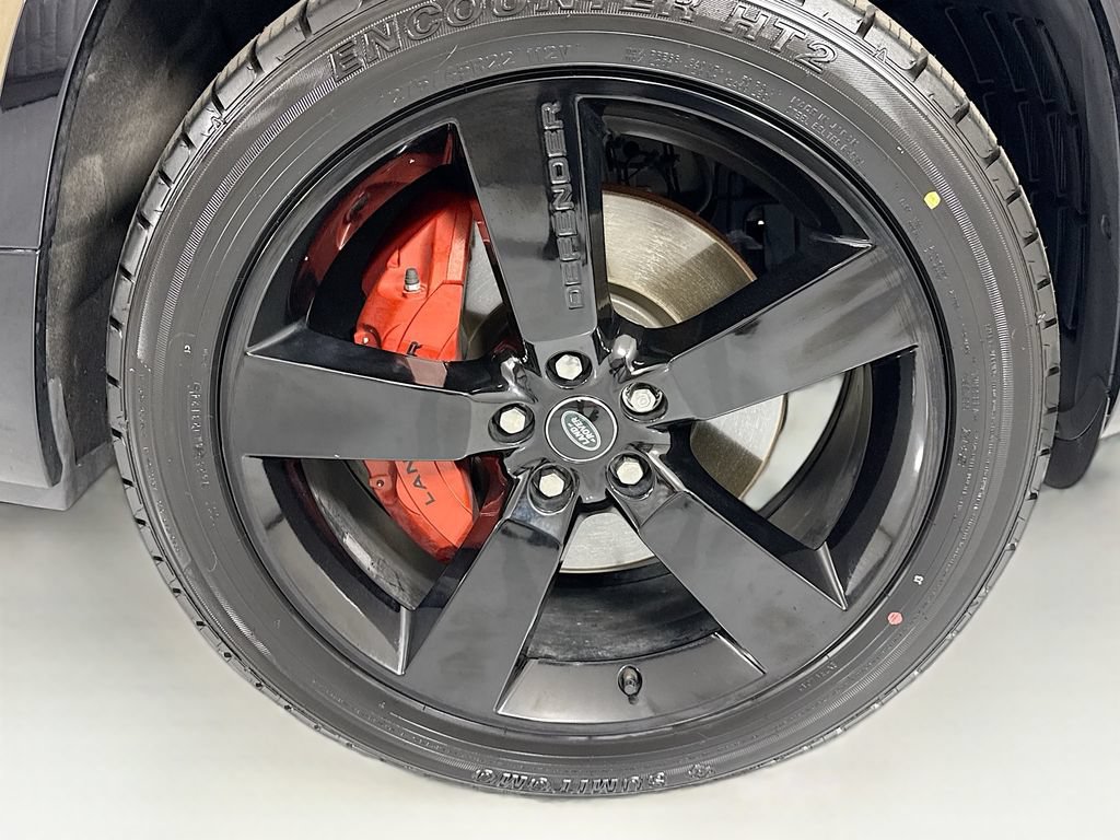 Used 2024 Land Rover Defender 110 X AWD/4WD image 32