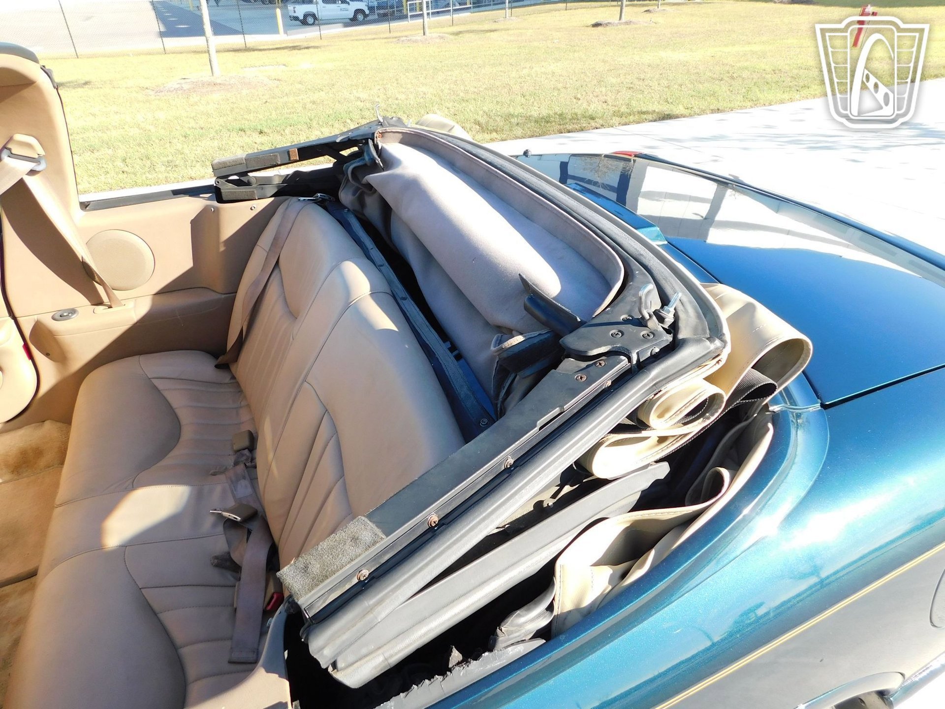 Used 1995 Oldsmobile Cutlass Supreme Convertible image 34