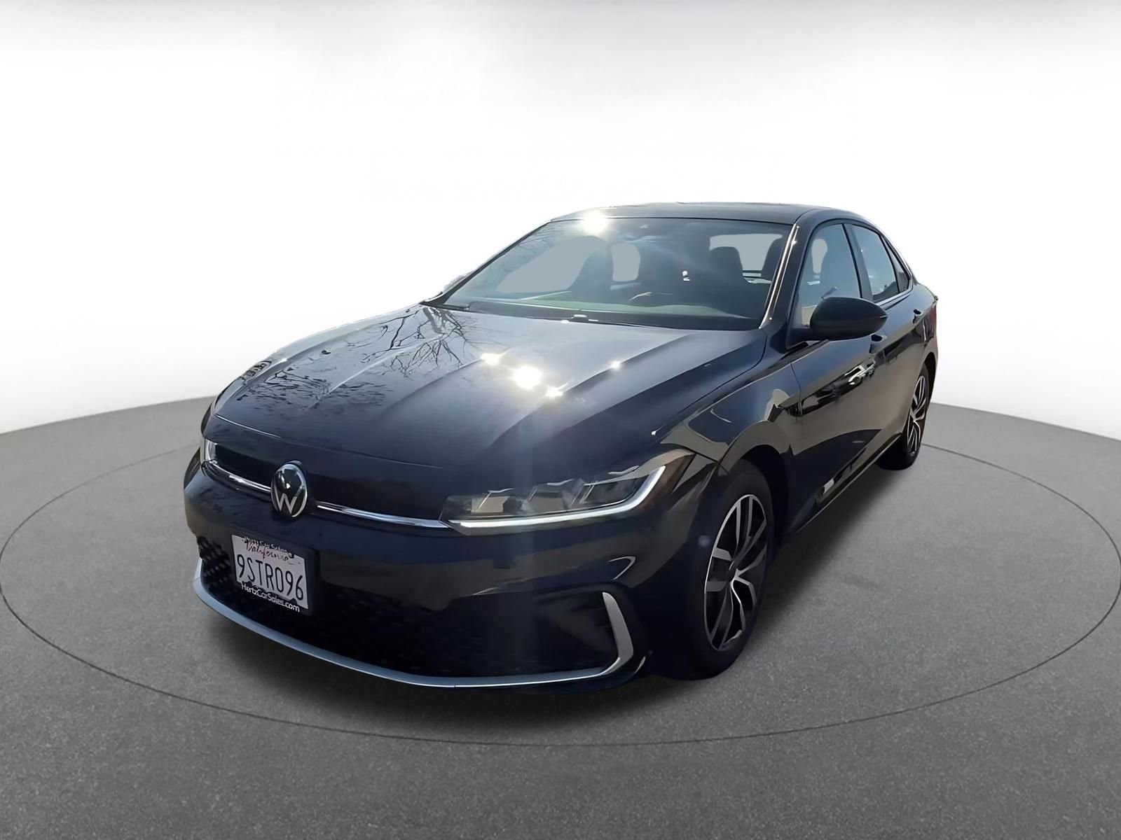 Used 2025 Volkswagen Jetta SE image 7